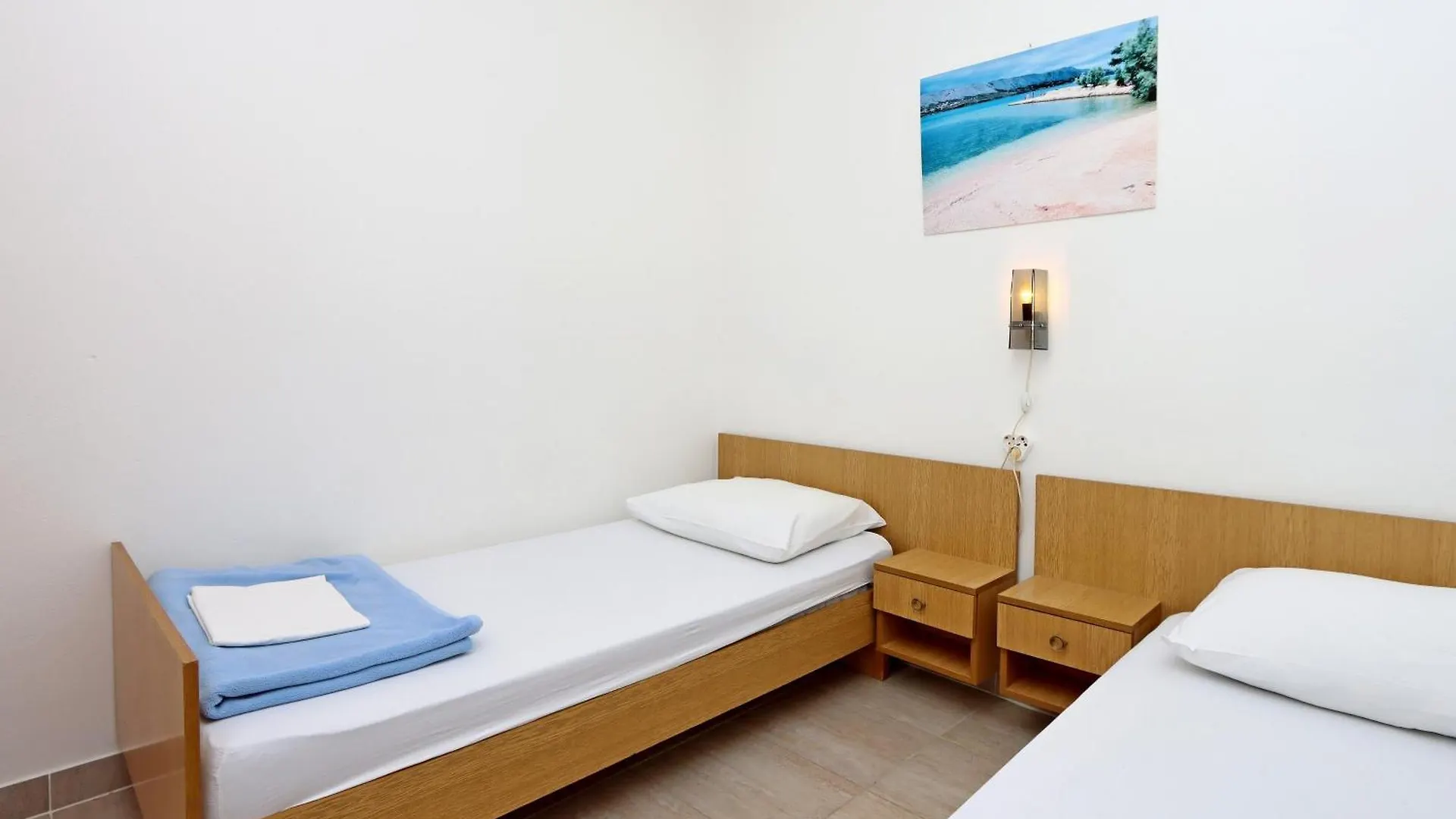 Apartments With A Parking Space Pag - 18345 Pag Town Hırvatistan
