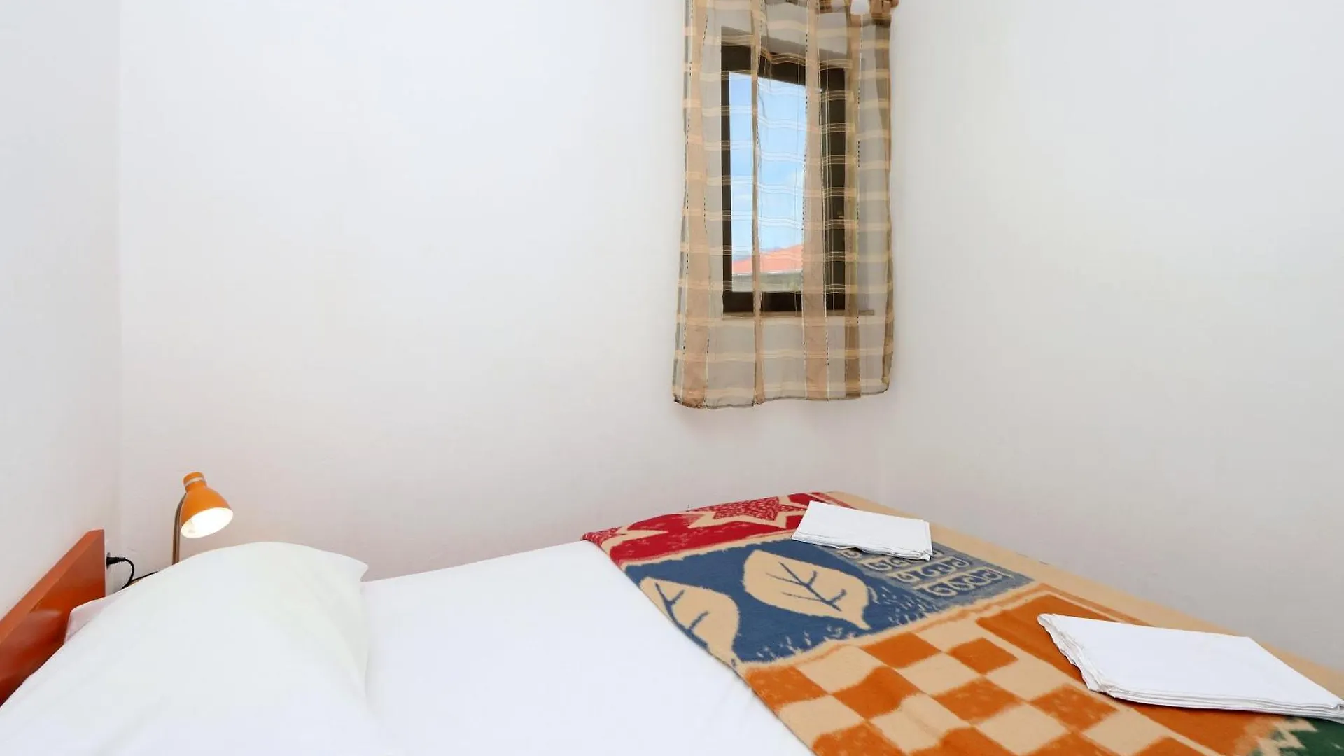 Apartments With A Parking Space Pag - 18345 باغ