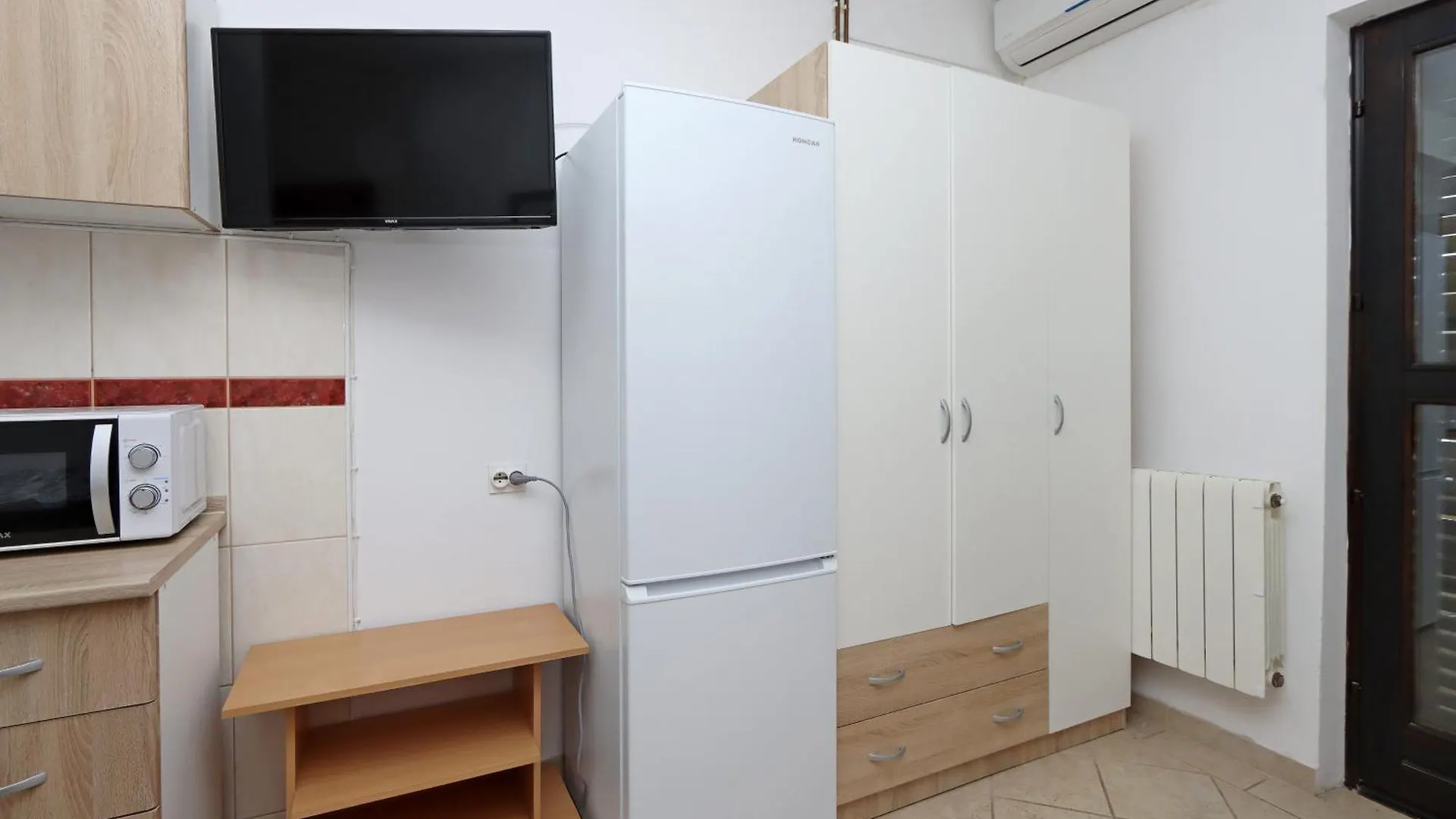 Apartments With A Parking Space Pag - 18345 باغ
