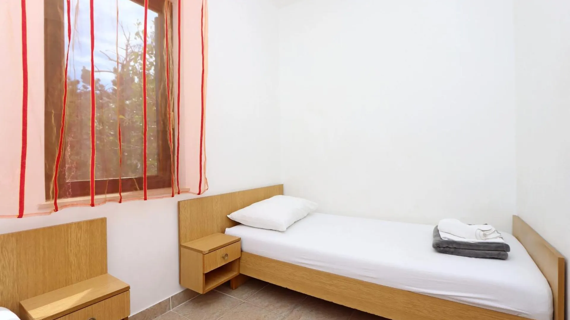 Apartments With A Parking Space Pag - 18345 Pag Town 0*,